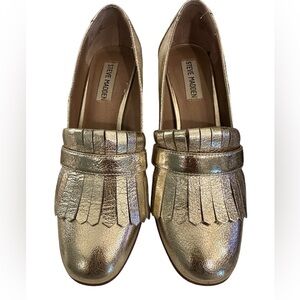 Cute and comfortable Steve Madden Gold Shoes